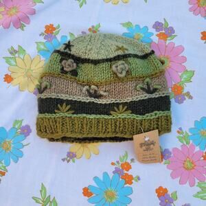 Cheveux wool beanie handmade in nepal